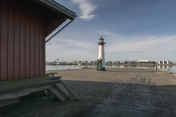 Latarnia morska na duński harbor — Zdjęcie stockowe