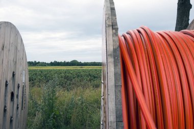 Fiber optik kablo