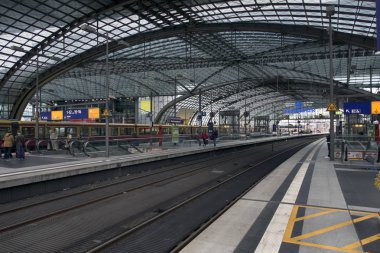 Berlin Merkez İstasyonu