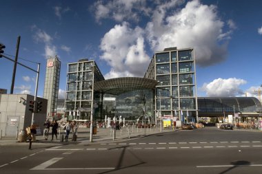 Berlin Merkez İstasyonu