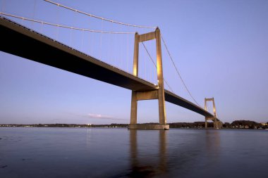 Mavi saat Köprüsü