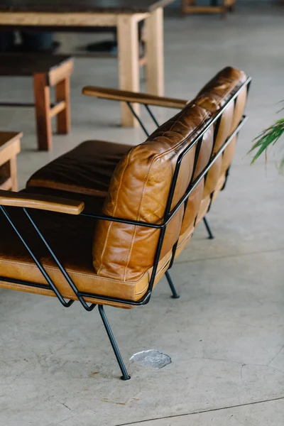 室内での革のソファのクローズアップ — ストック写真