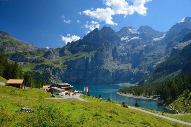 Kandersteg, İsviçre - 27 Ağustos 2016: Yaz görünümünü Oe