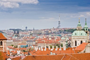 Prag - çek başkenti panoramik görünüm.