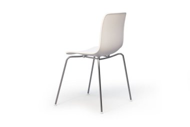 Modern beyaz sandalye. Krom Bankası. 3D render