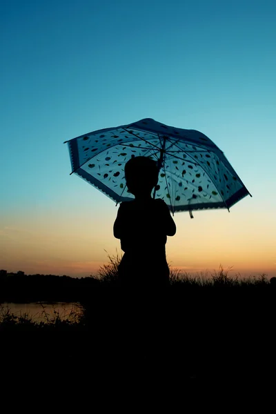 Vader met baby silhouetten — Stockfoto