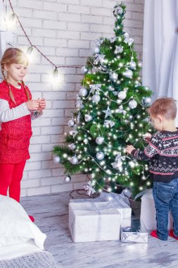 Noel 'de evde mutlu çocuklar