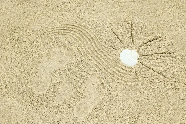 Beau motif sur le sable de la mer sur fond de nature — Photo