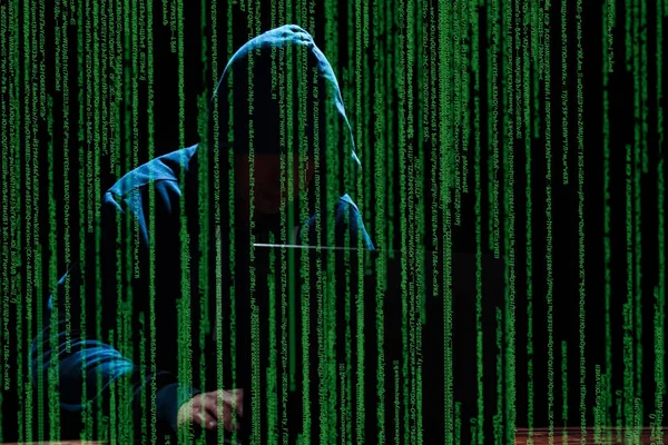 Hacker Mit Laptop Und Abstraktem Binärcode — Stockfoto