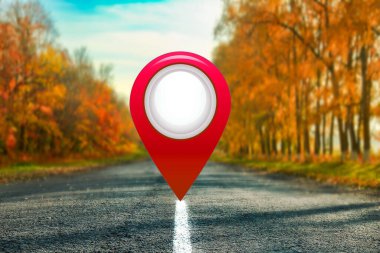 Yolculuk için güzel bir sonbahar yolu