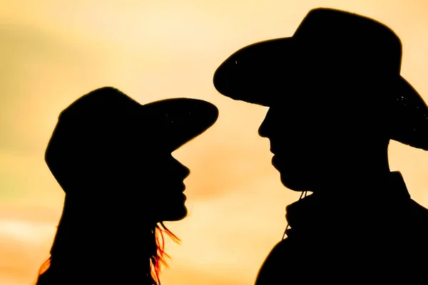 Happy Couple Together Sunset Silhouette Natur — Stock Photo, Image