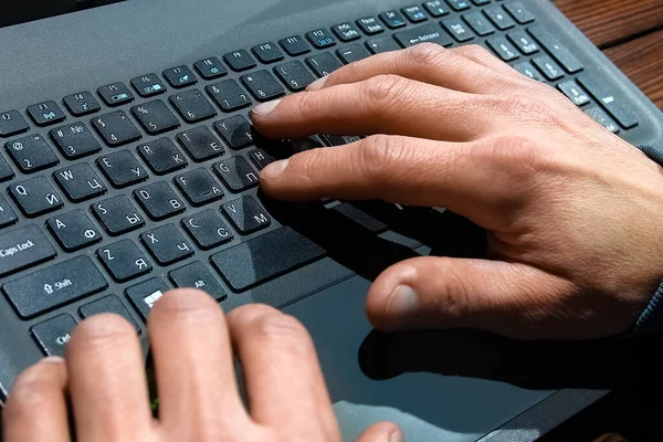 Hacker Computer Man Sitting Table Hood — Stock Photo, Image