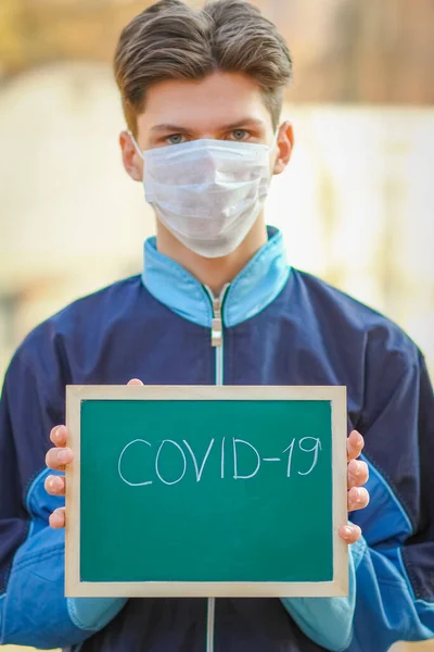 Coronavirus Utbrott Koronaviruset Epidemiskt Virusrespiratoriskt Syndrom Tallrik Människans Händer Kina — Stockfoto