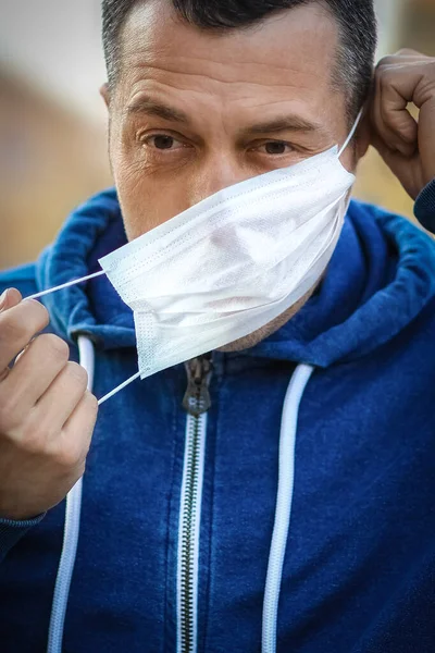 Maskerad Man Från Coronavirus Och Luft Skydd Mot Luftföroreningar Från — Stockfoto