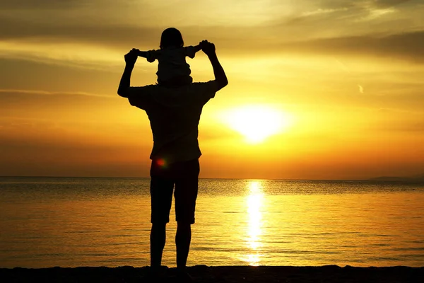 Happy Family Silhouette Sunset Sea — Stock Photo, Image