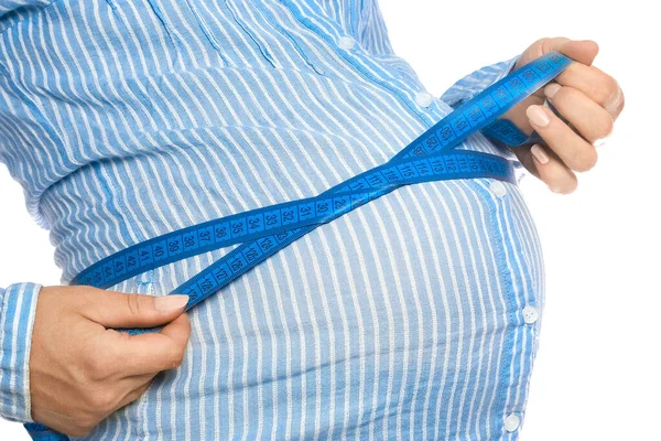 Glückliche Schwangere Mit Einem Meter Der Hand Auf Weißem Hintergrund — Stockfoto