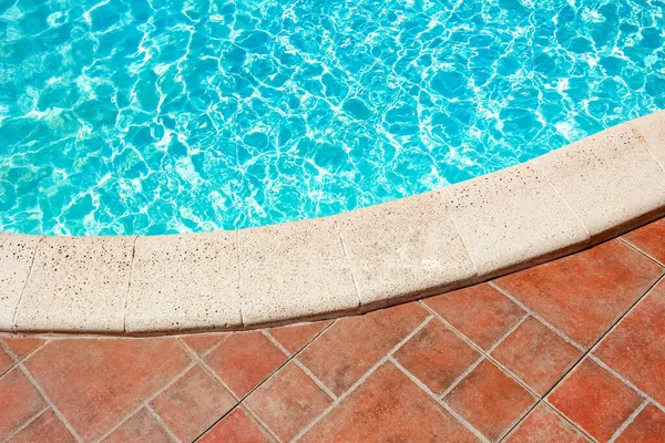 Passo Con Scivolo Piscina Sullo Sfondo Della Natura Marina Acque — Foto Stock