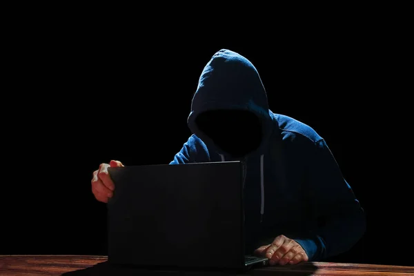 Hacker Con Portátil Sienta Una Mesa Código Binario Abstracto Programas — Foto de Stock