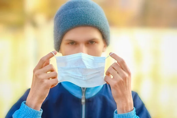 Maskerad Man Från Coronavirus Och Luft Skydd Mot Luftföroreningar Från — Stockfoto