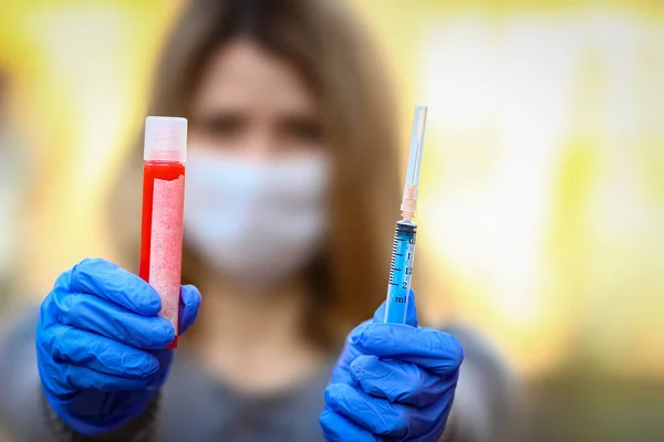 Krevní Test Koronavirus Dívky Rukou 2019 2020 Ohnisko Korunního Viru — Stock fotografie