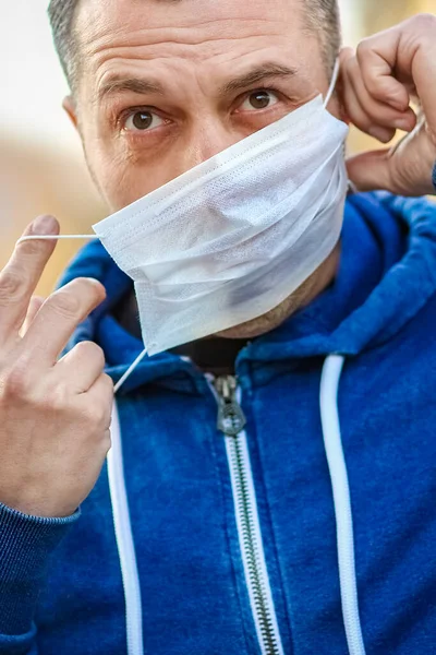 Maskerad Man Från Coronavirus Och Luft Skydd Mot Luftföroreningar Från — Stockfoto