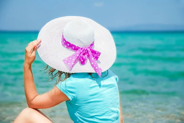 Gelukkig Meisje Zee Griekenland Zand Natuur — Stockfoto