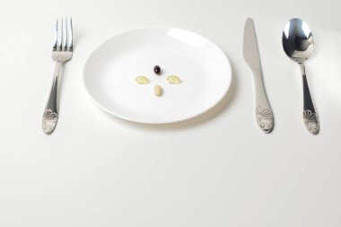 Yemek değişimi. Multivitamin ve mineral takviyeleri. Balık yağı