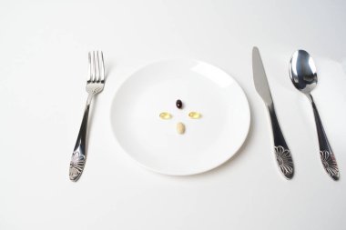Yemek değişimi. Multivitamin ve mineral takviyeleri. Balık yağı
