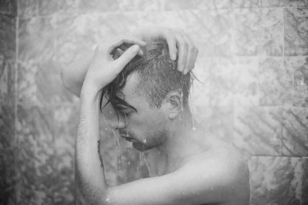 Black White Photo Shoot Water Bath Mental Photos Desperate Looks — Stock Photo, Image