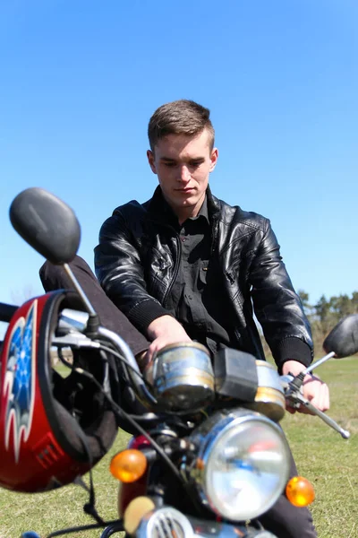 Men Shooting Motorcycle Nature Photo Reflects Desire Travel Relax — Stock Photo, Image