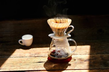 Lezzetli, lezzetli kahvenin alternatif hazırlığı 