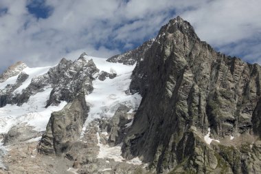 bir panorama İtalyan Alpleri'nde görüntüleyin