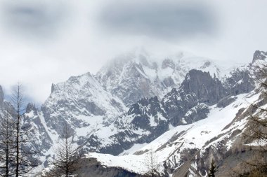 bir panorama İtalyan Alpleri'nde görüntüleyin