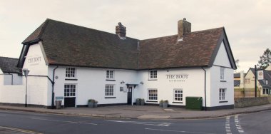 5-Şubat-2018 Boot Histon Cambridgeshire Brasserie yeniden açar.