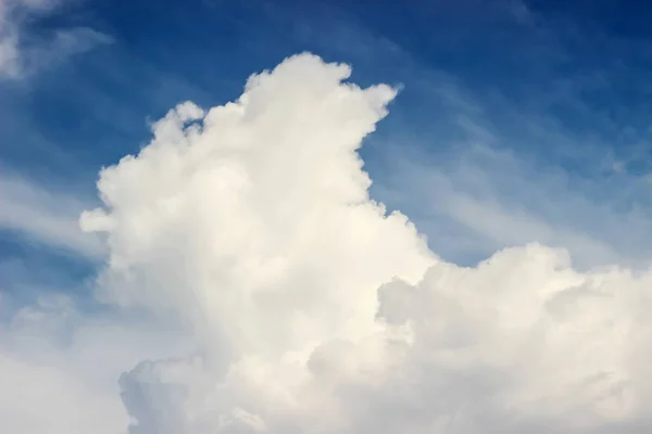 Nuages Blancs Dans Ciel Bleu — Photo