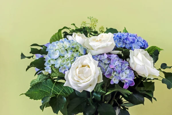 Ramo Flores Hortensias Rosas — Foto de Stock