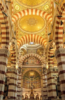 iç Notre-Dame de la Garde Kilisesi
