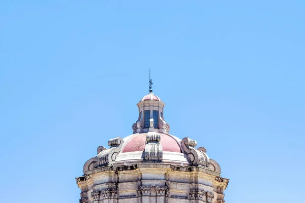 Kirchendächer Bei Blauem Himmel Malta — Stockfoto