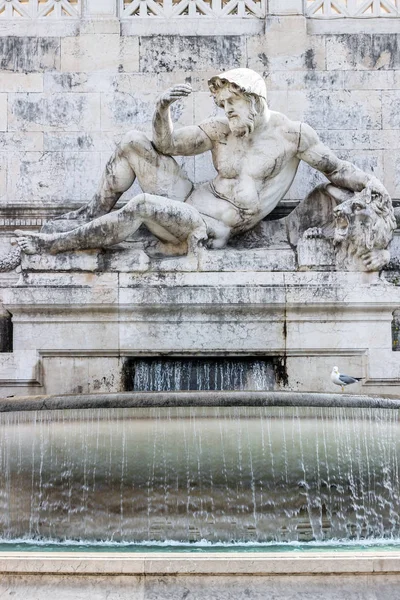 Vodní Fontána Sochařství Piazza Venezia — Stock fotografie