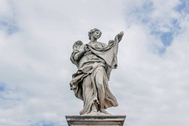 sant açı Köprüsü'nde Roma heykel