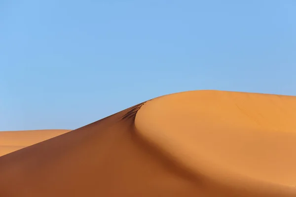 Dune Sabbia Dorata Nel Deserto Del Sahara — Foto Stock