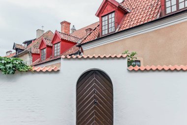 visby İsveç'te renkli binalar