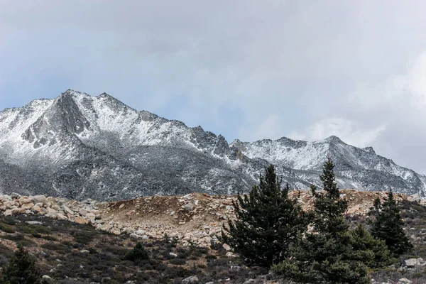 Сніг Вершині Гори Взимку — стокове фото