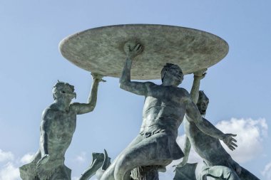 Valletta, Malta - 14 Mart 2018: Triton çeşme Valletta heykeli