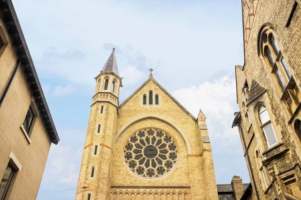 Außenfassade Der Katholischen Aloysius Kirche Mit Blauem Himmel Oxford — Stockfoto