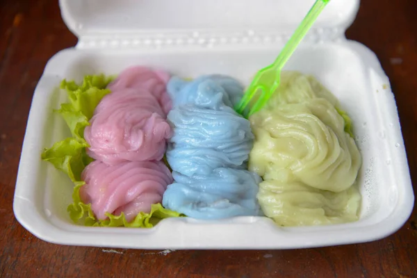 Thai steamed rice-skin dumplings — Stock Photo, Image