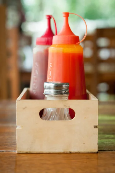 Ketchup e salsa al peperoncino — Foto Stock