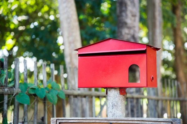 Red Mailbox Located Front House Receive Mail — Stock Photo, Image