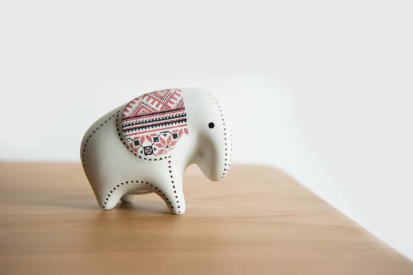 Piccolo elefante ceramico — Foto Stock