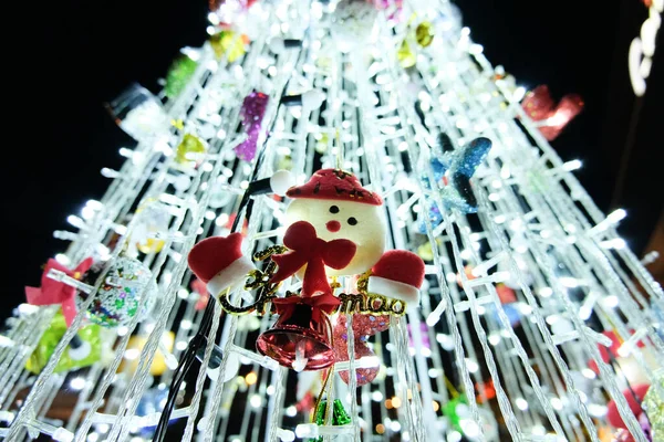 Em árvores de Natal — Fotografia de Stock